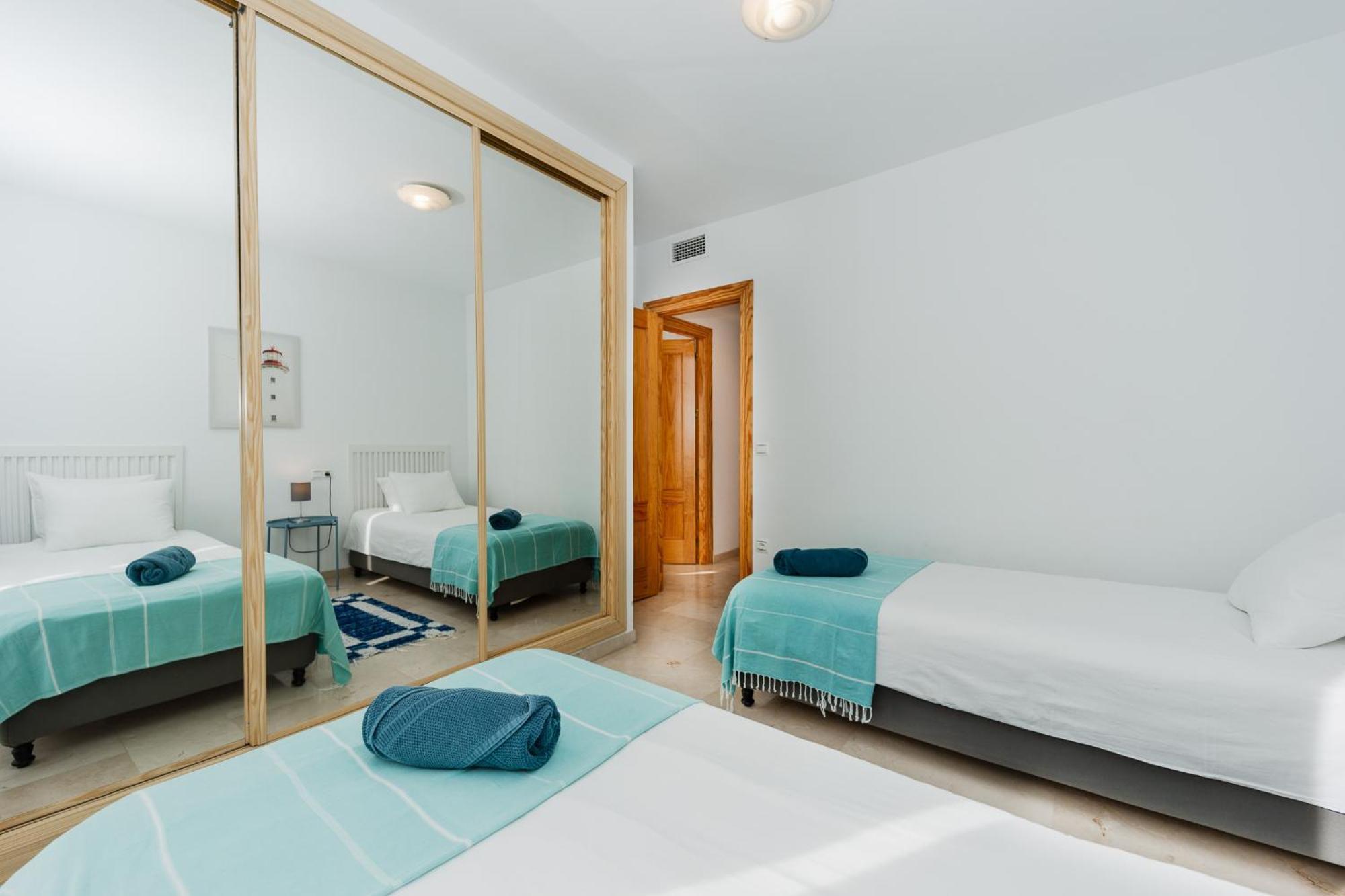 Blue Nautico - Penthouse With Stunning Views Of La Herradura 拉海瑞德拉 外观 照片