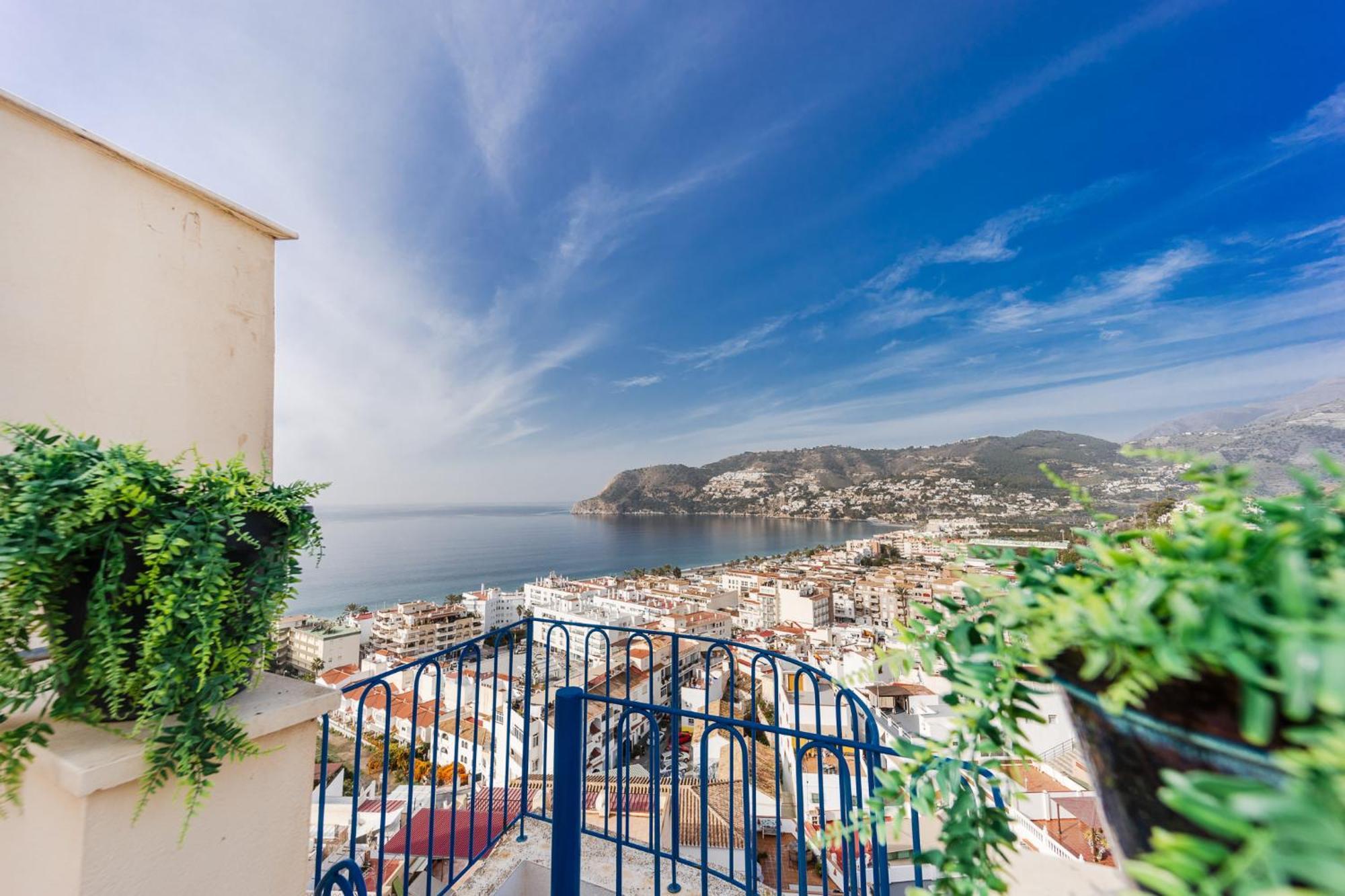 Blue Nautico - Penthouse With Stunning Views Of La Herradura 拉海瑞德拉 外观 照片